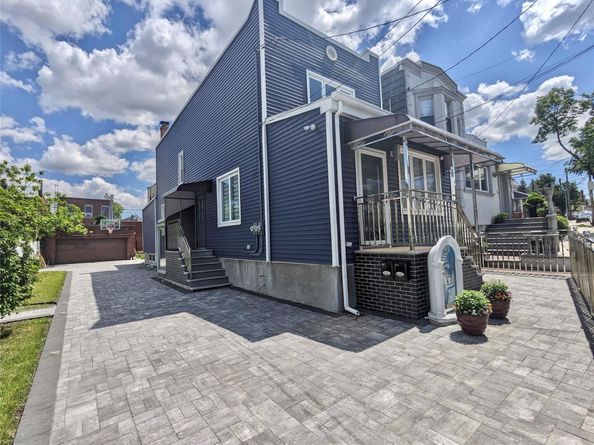 58-09 61 street, Maspeth NY 11379