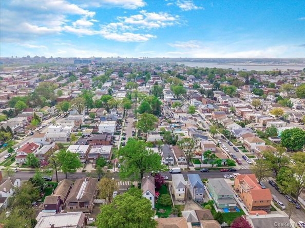 123-19 7 Avenue, College Point NY 11356