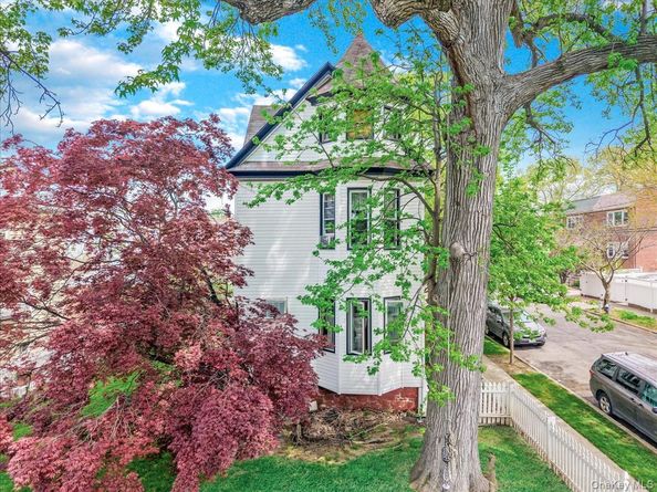 123-19 7 Avenue, College Point NY 11356