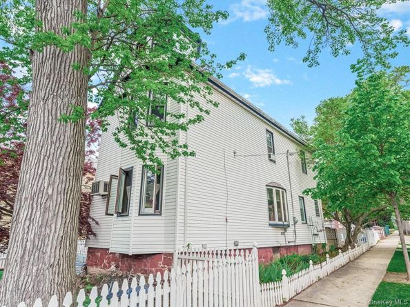 123-19 7 Avenue, College Point NY 11356
