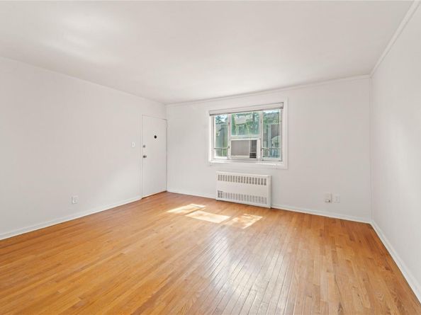 224-17 Manor Road LOWER, Queens Village NY 11427