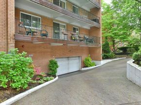 30 BARSTOW Road 3A, Great Neck NY 11021