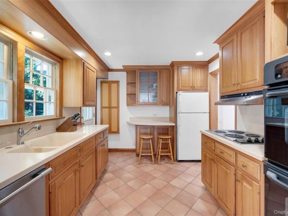 355 Sprain Road, Yonkers NY 10710