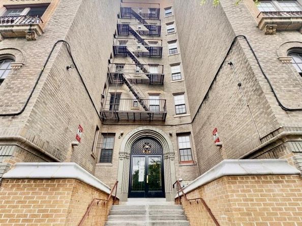 1100 Grand Concourse 1A, Bronx NY 10456