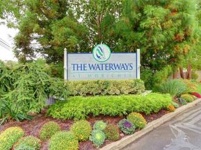 521 Highland Court 521, Moriches NY 11955