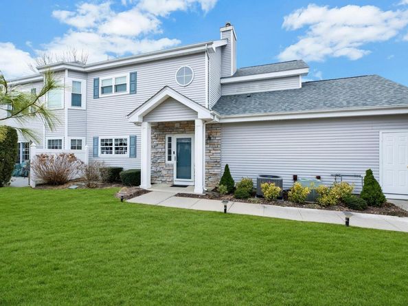 521 Highland Court 521, Moriches NY 11955