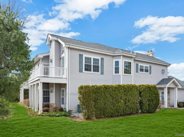 521 Highland Court 521, Moriches NY 11955