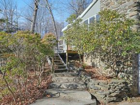 35 Mountain Trail, Croton-on-Hudson NY 10520