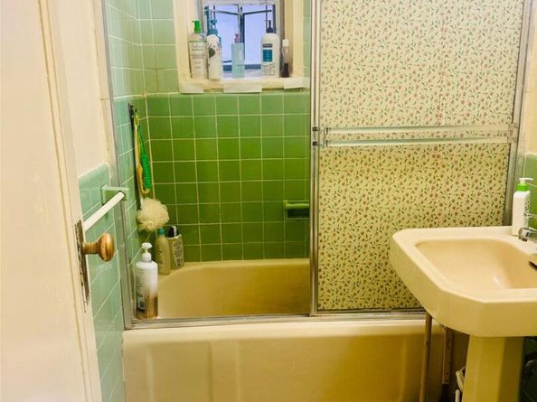 40 Metropolitan Oval 1C, Bronx NY 10462
