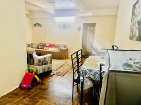 40 Metropolitan Oval 1C, Bronx NY 10462