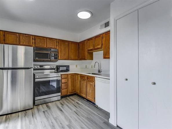 4748  Old Bent Tree Lane  806, Dallas Texas 75287