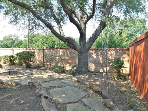 8931  Newton Street , Lantana Texas 76226