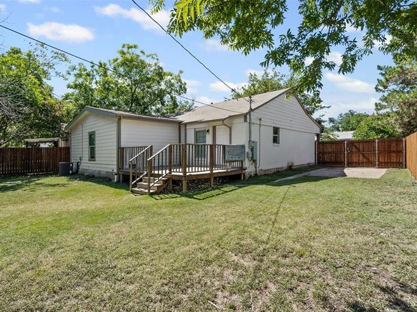 3420  Cloer Drive , Fort Worth Texas 76109