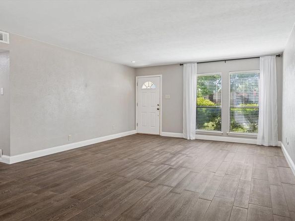 10939  Mccree Road , Dallas Texas 75238