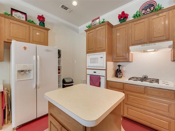 902  Pebblestone Court , Cedar Hill Texas 75104