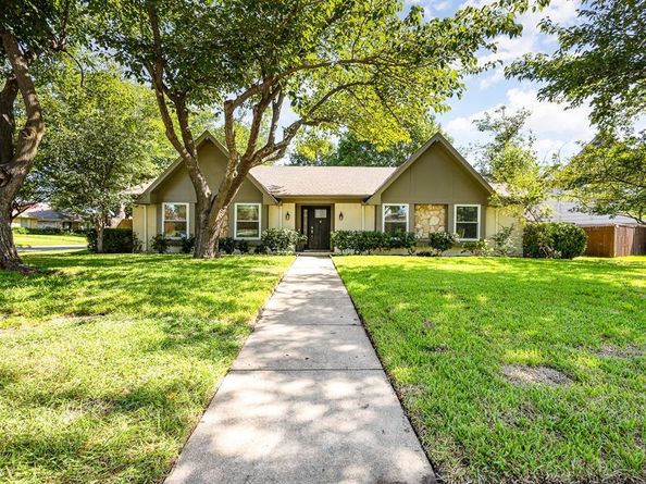 432  Pleasant Valley Lane , Richardson Texas 75080