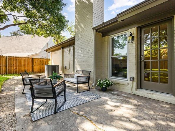432  Pleasant Valley Lane , Richardson Texas 75080