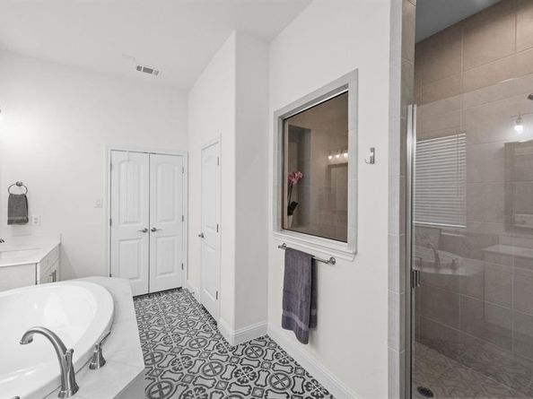 6904  Intrepid Drive , Fort Worth Texas 76179