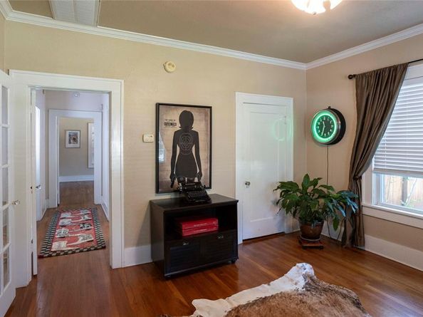 701  Westview Avenue , Fort Worth Texas 76107