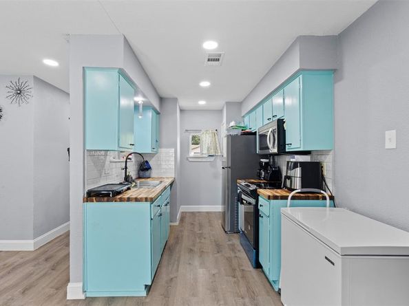 801  Quebec Drive , Garland Texas 75040