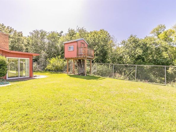 2106  Acer Court , Grand Prairie Texas 75052