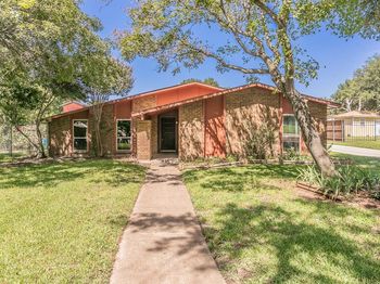 2106  Acer Court 
