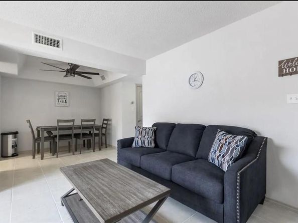 7431  Holly Hill Drive  206, Dallas Texas 75231