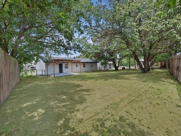 2726  Rutgers Drive , Irving Texas 75062
