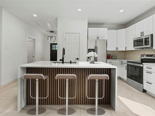 2227  Stoneman Street , Dallas Texas 75215