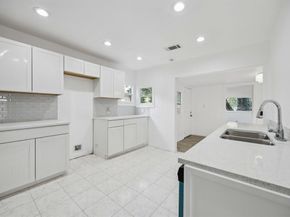 1559 E Ohio Avenue , Dallas Texas 75216