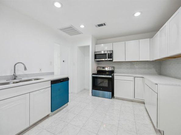 1559 E Ohio Avenue , Dallas Texas 75216