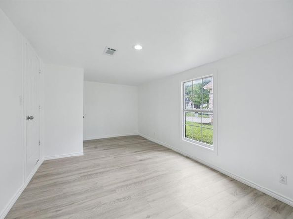 1559 E Ohio Avenue , Dallas Texas 75216