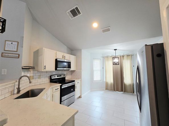 6016  Glenwood Drive , Arlington Texas 76017