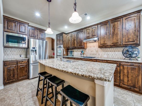 2516  Wales Way , Lewisville Texas 75056
