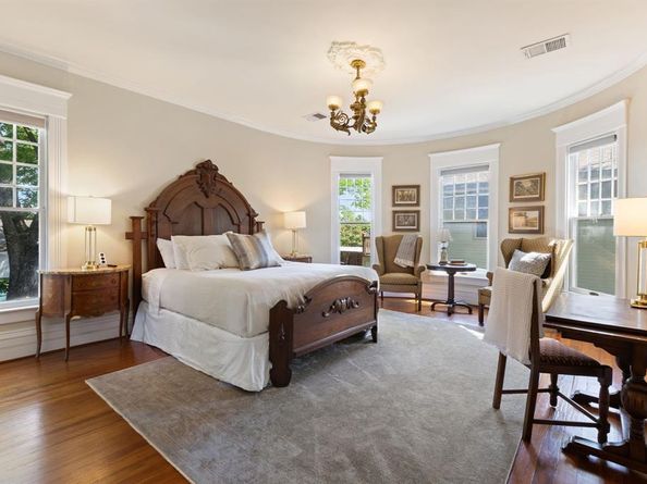 4125  Junius Street , Dallas Texas 75246