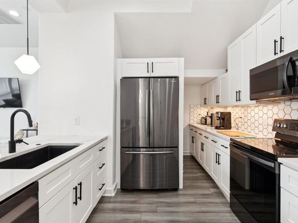 2100 N Fitzhugh Avenue  D, Dallas Texas 75204