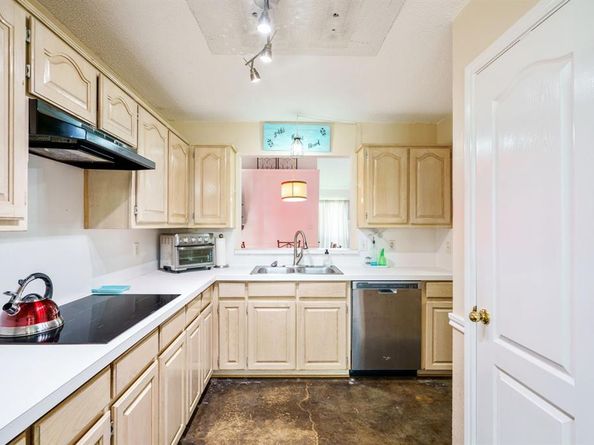 1222  Falling Water Drive , Lewisville Texas 75067