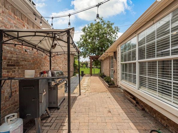 204  Wellington Road , Irving Texas 75063