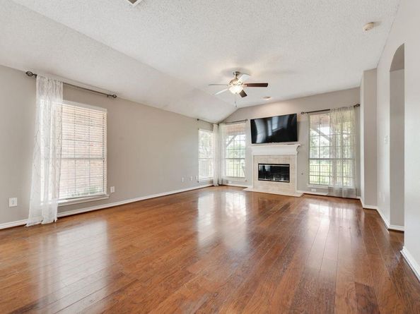 204  Wellington Road , Irving Texas 75063