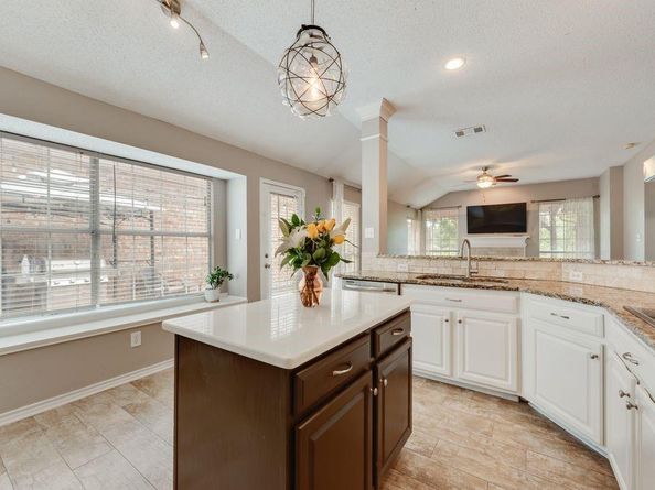 204  Wellington Road , Irving Texas 75063