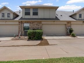 925  Birds Fort Trail , Arlington Texas 76005