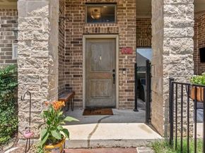 925  Birds Fort Trail , Arlington Texas 76005