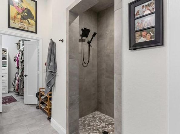 925  Birds Fort Trail , Arlington Texas 76005