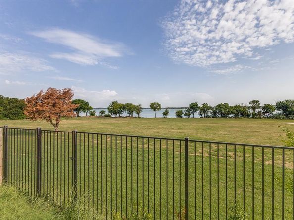 1929  Lake Front Trail , Garland Texas 75043