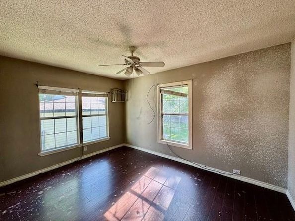 4900  Penrose Avenue , Fort Worth Texas 76116