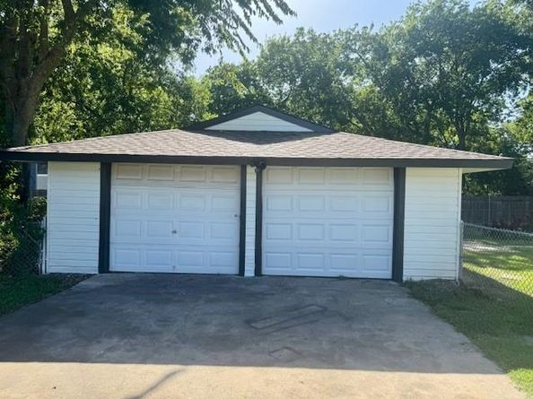 4900  Penrose Avenue , Fort Worth Texas 76116