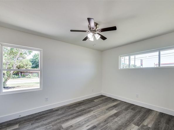 1802  3rd Street , Grand Prairie Texas 75051