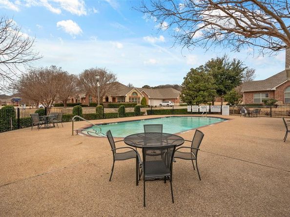 3100  Camellia Rose Drive  110, Fort Worth Texas 76116