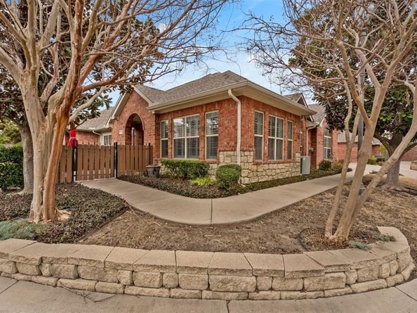 3100  Camellia Rose Drive  110, Fort Worth Texas 76116