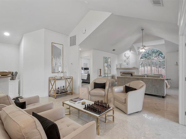 3100  Camellia Rose Drive  110, Fort Worth Texas 76116